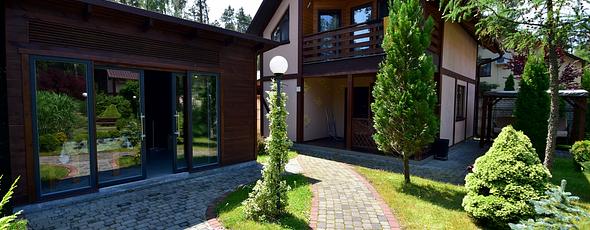 galery item