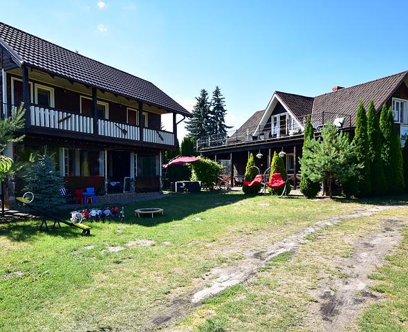 Guest houses Private Estate "Two Daughters and a Son" village Svitiaz