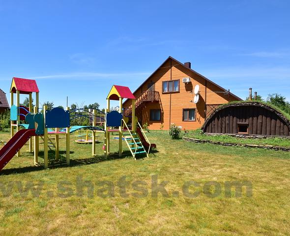 Resorts Cheerful Home vil. Melnyky (lake Pіsochne)