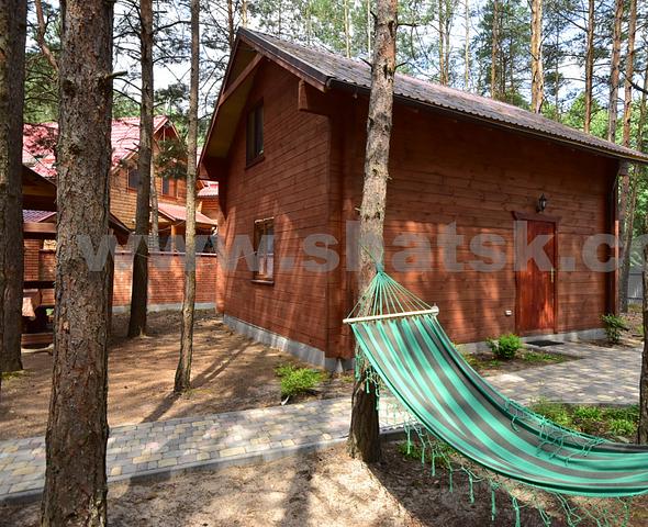 Cottages Forest Tale (Gryada Tract) Hryada (lake. Svitiaz)